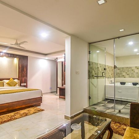 De Falcon Goa Beach Resort Candolim Exterior foto