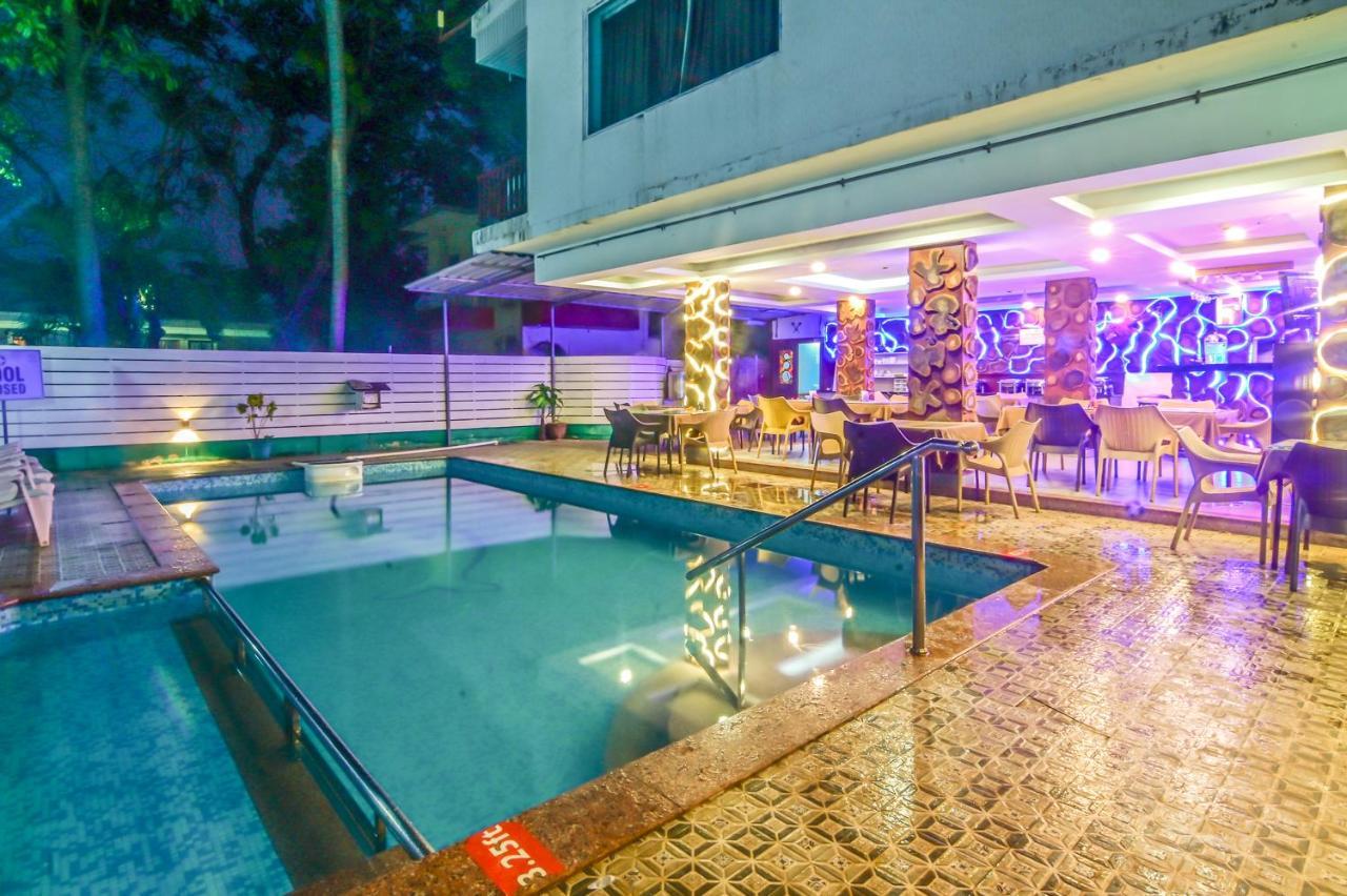 De Falcon Goa Beach Resort Candolim Exterior foto