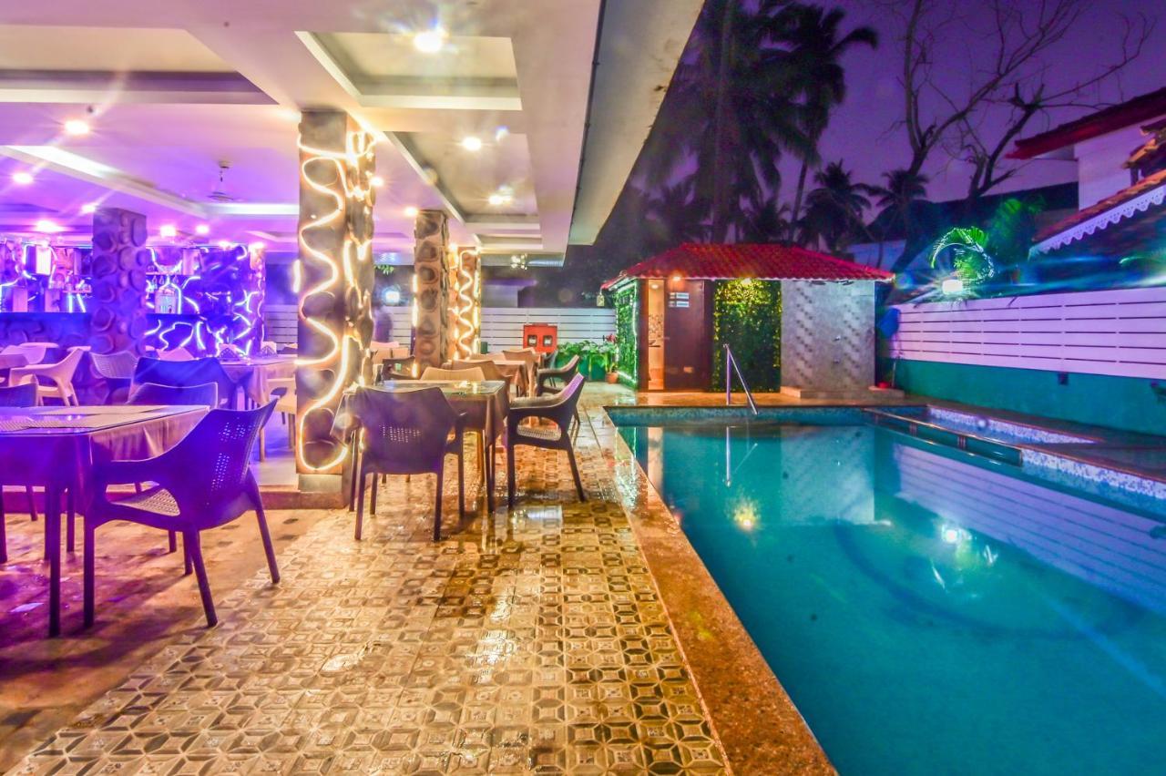 De Falcon Goa Beach Resort Candolim Exterior foto