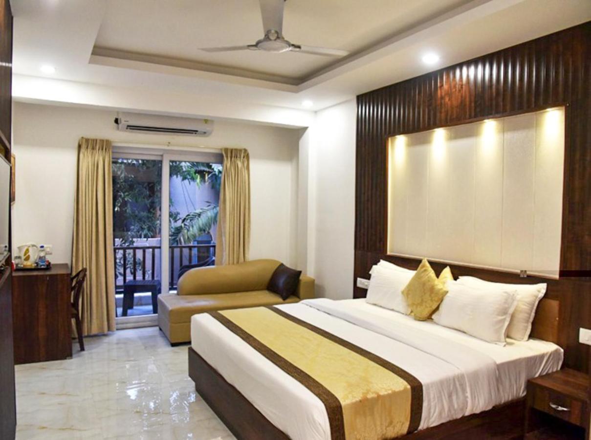 De Falcon Goa Beach Resort Candolim Exterior foto